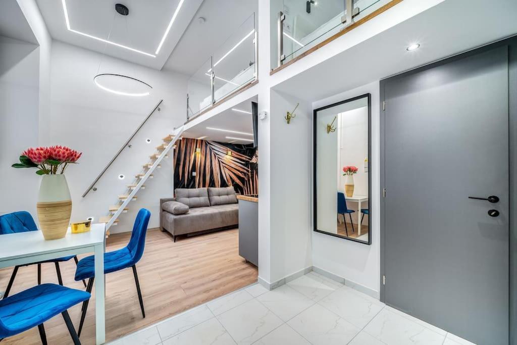 Loft 8 - Cozy Stylish With Parking דירה בודפשט