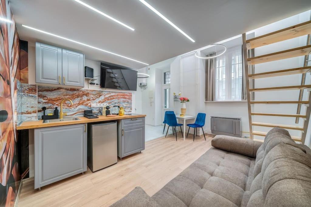 Loft 8 - Cozy Stylish With Parking * בודפשט