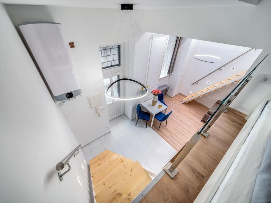 Loft 8 - Cozy Stylish With Parking בודפשט